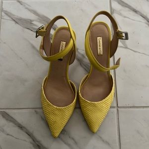 Louise eat Cie size 8 yellow high heel